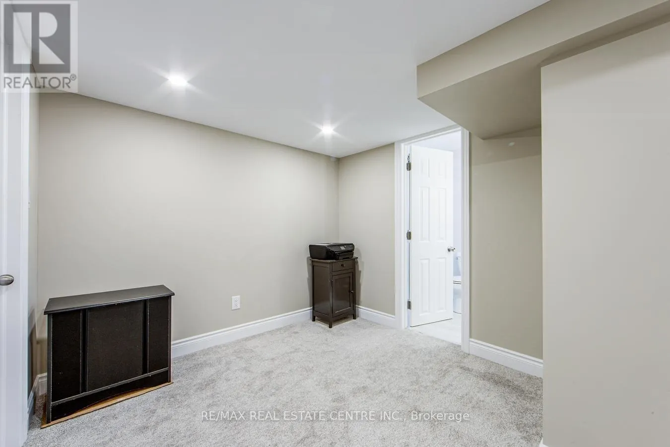 14 - 2935 HEADON FOREST DRIVE