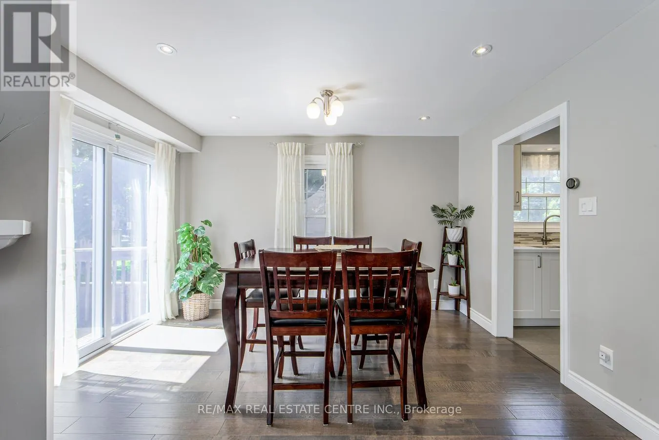 14 - 2935 HEADON FOREST DRIVE
