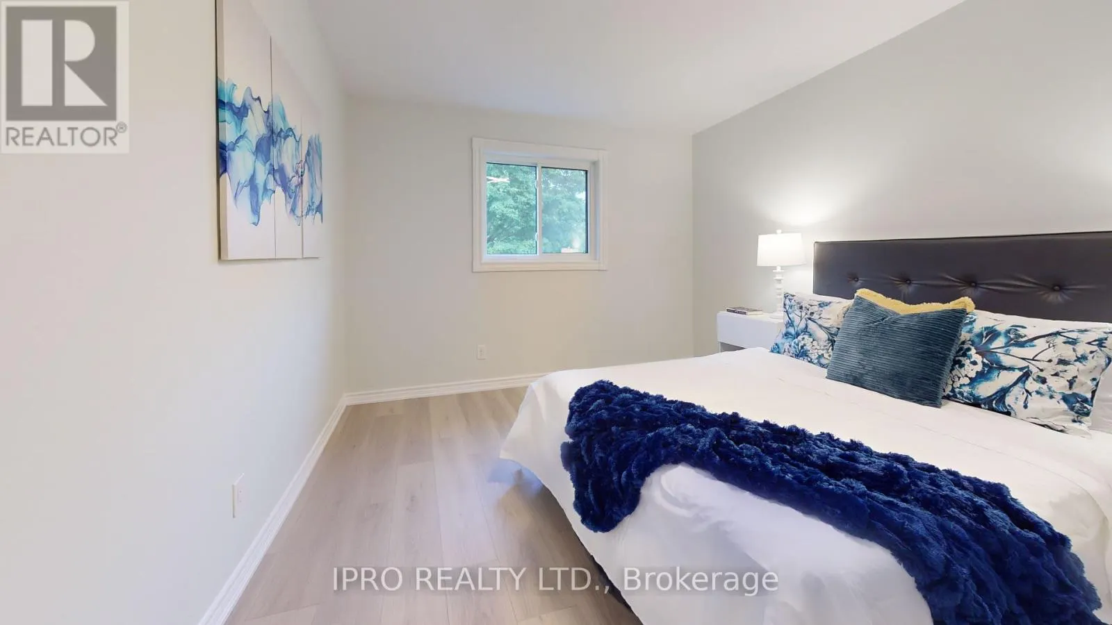 27 BRIARWOOD DRIVE