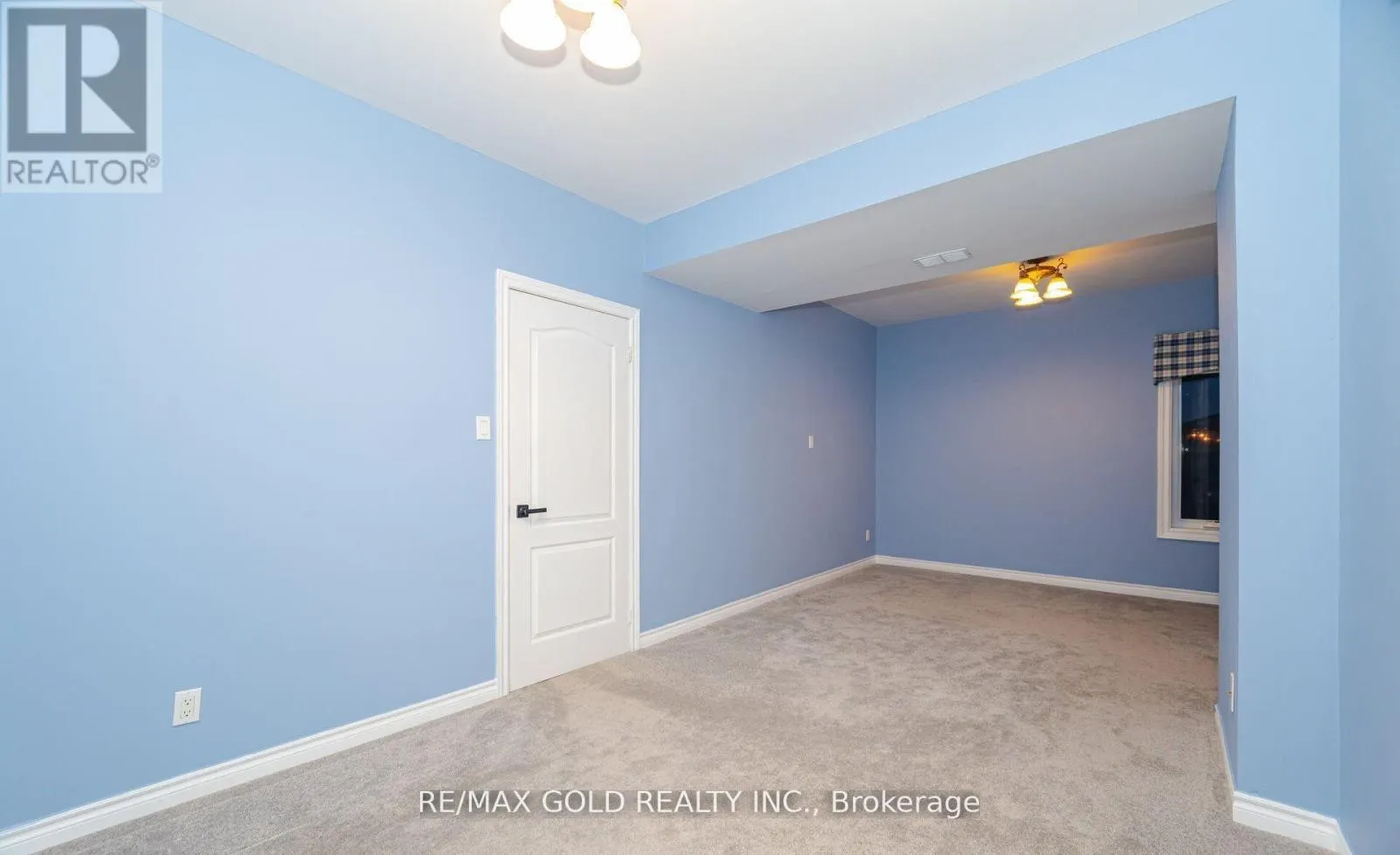 12 VISTA VIEW COURT