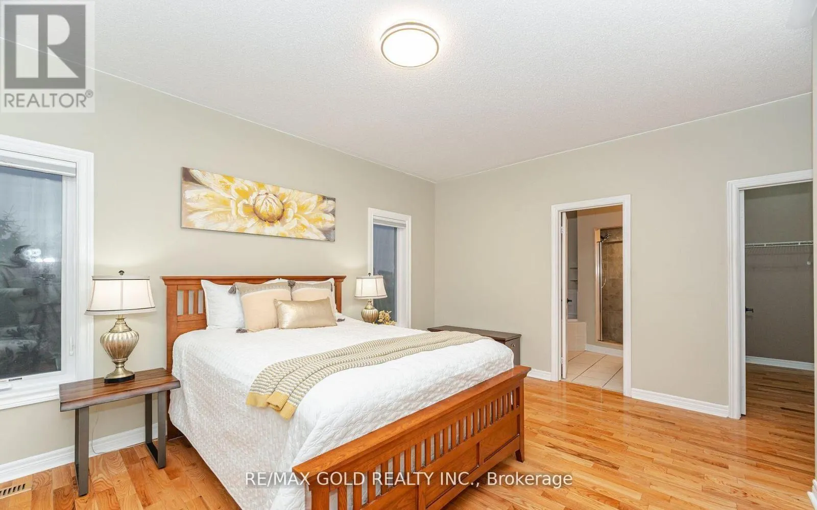 12 VISTA VIEW COURT