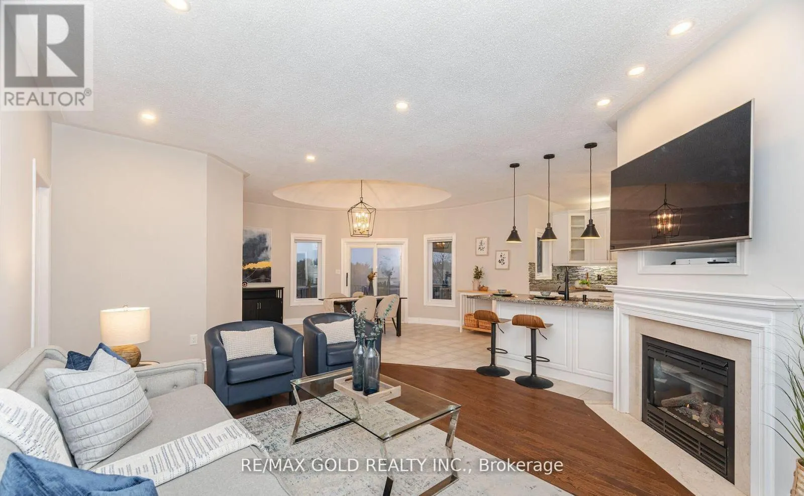 12 VISTA VIEW COURT