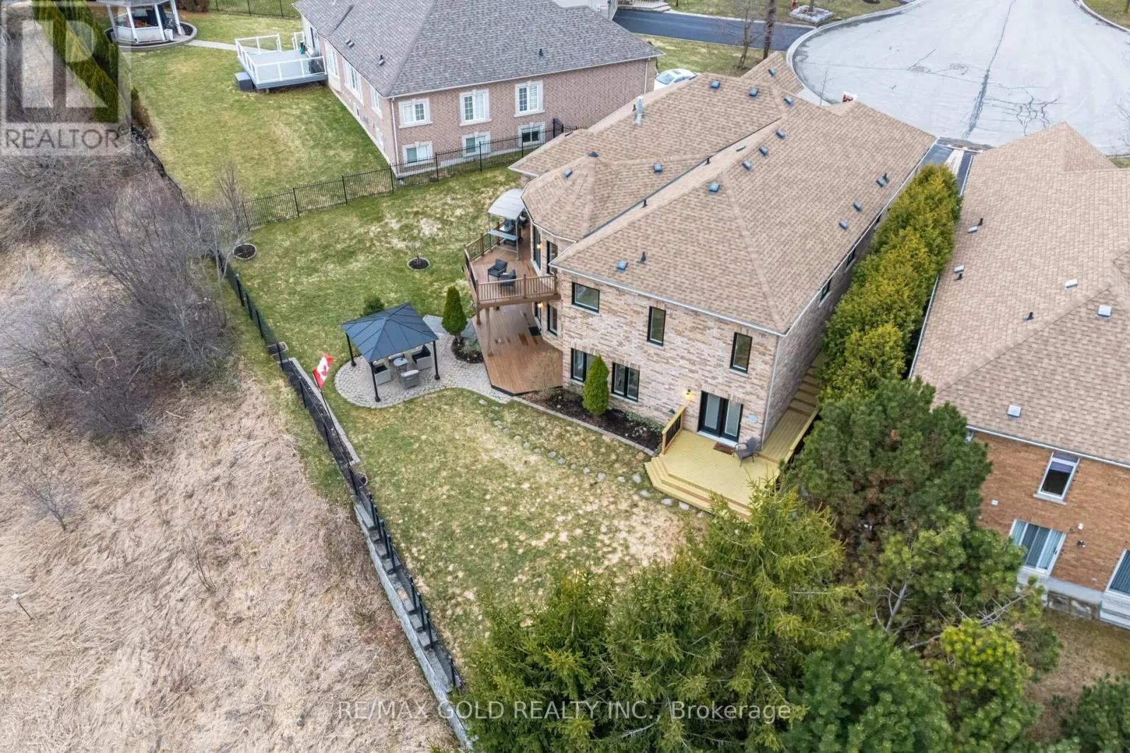 12 VISTA VIEW COURT