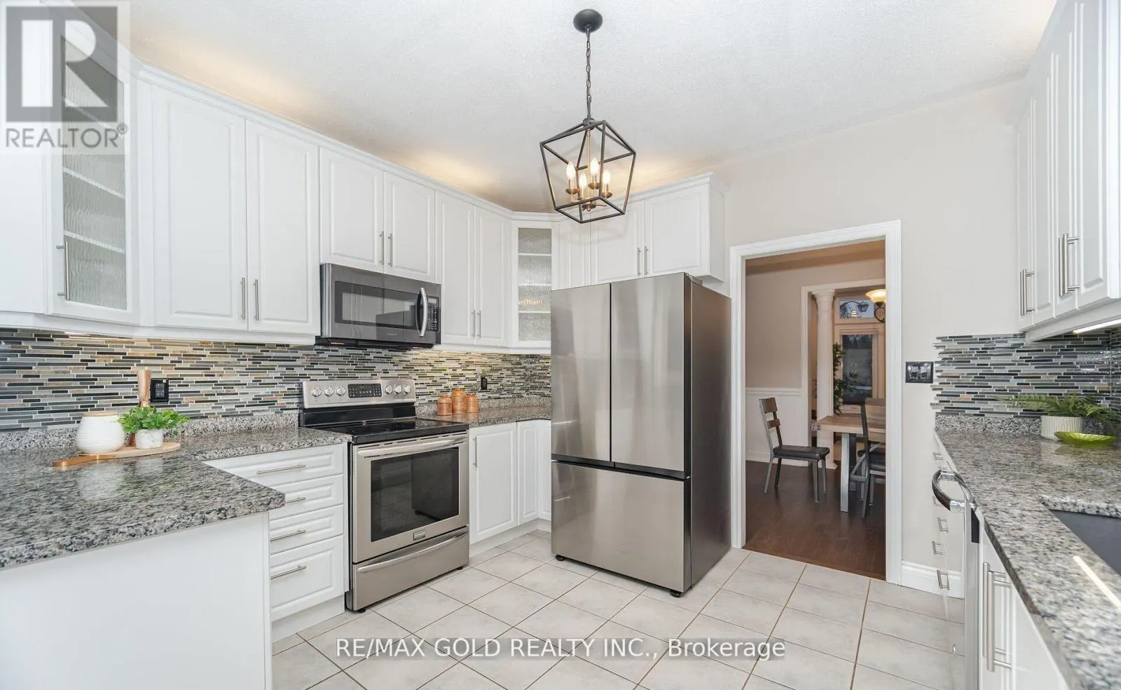 12 VISTA VIEW COURT