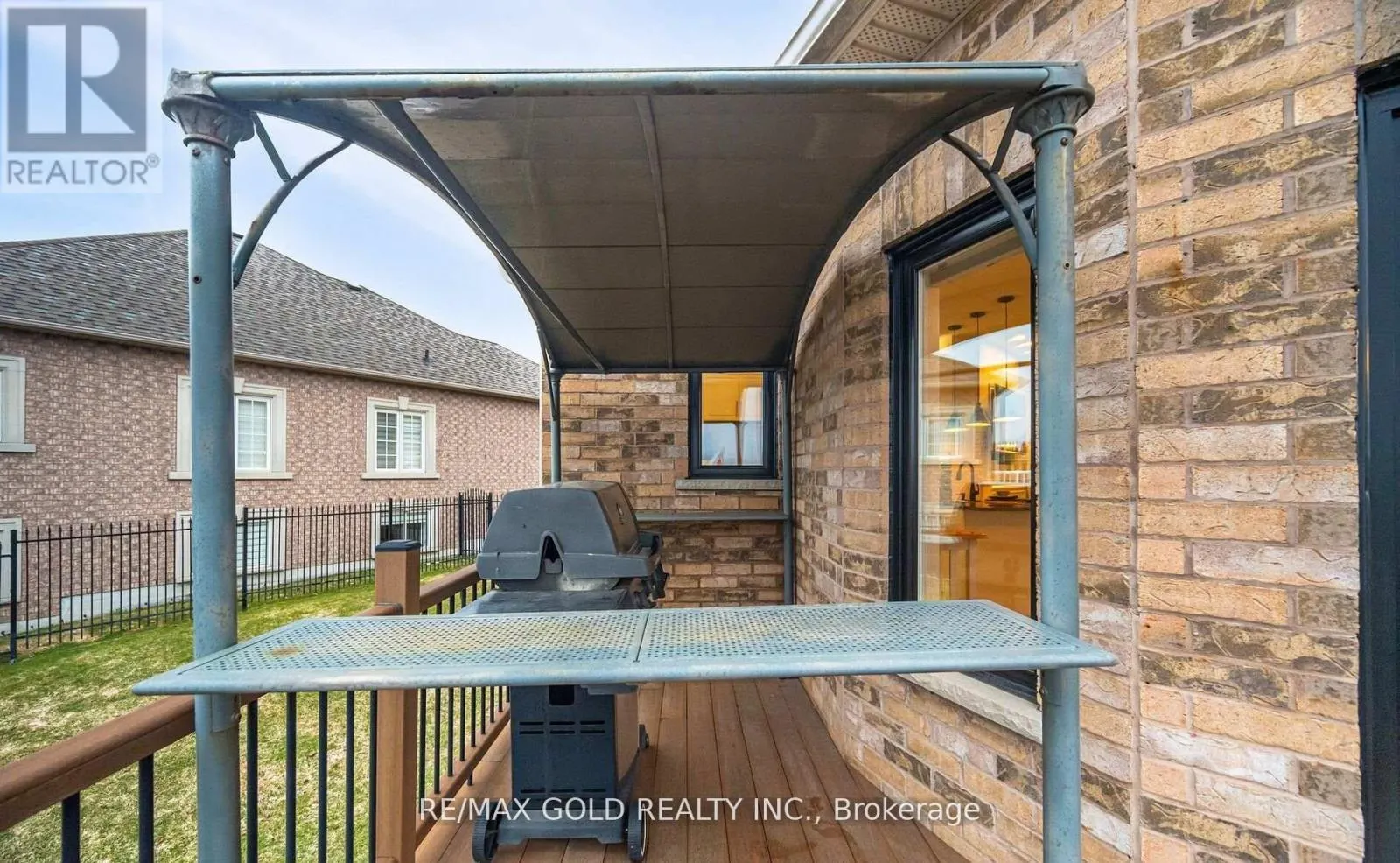 12 VISTA VIEW COURT