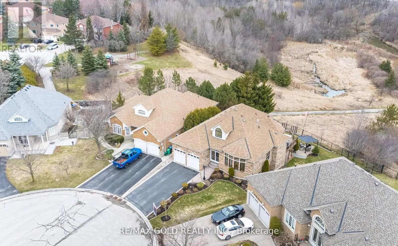12 VISTA VIEW COURT