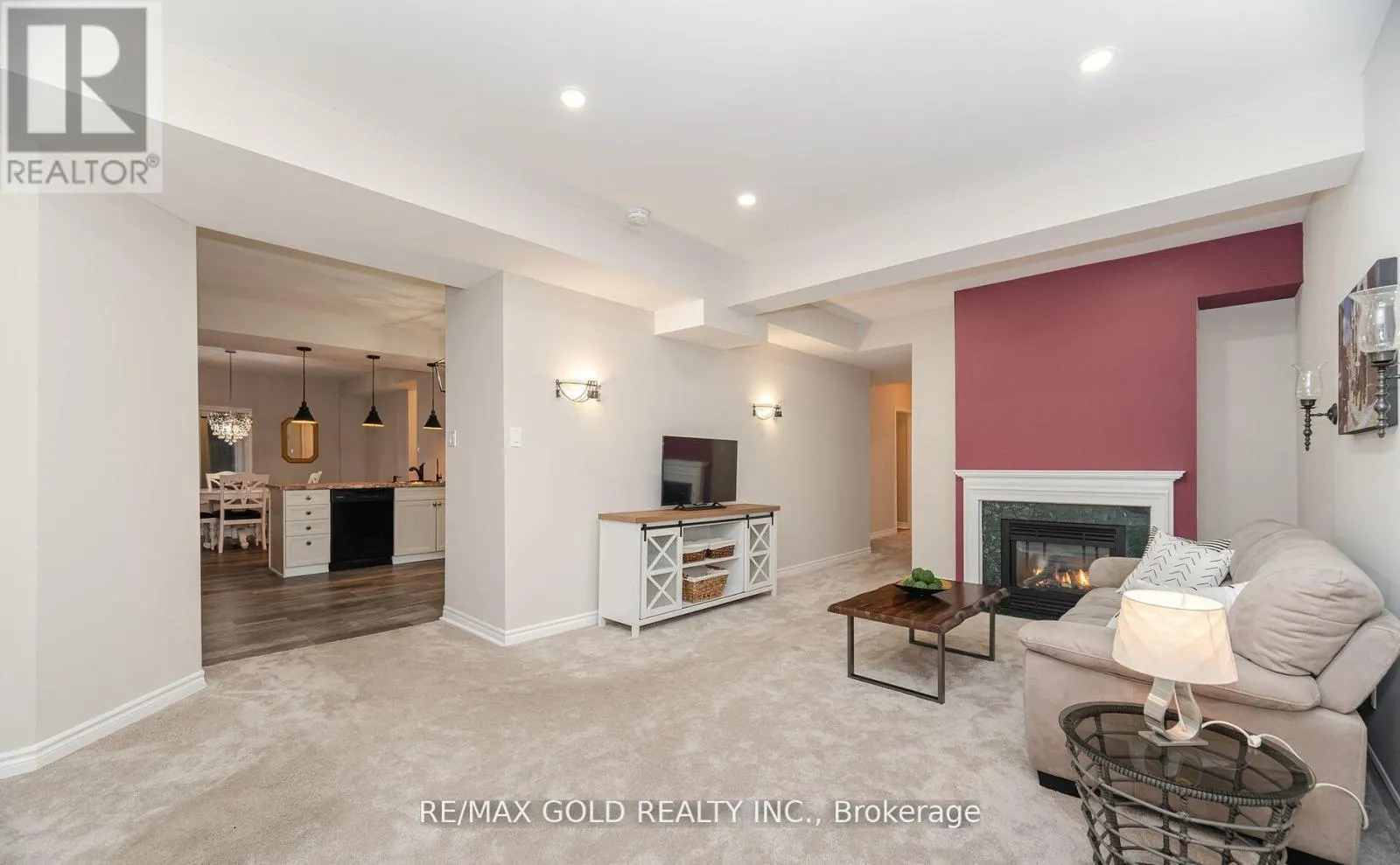 12 VISTA VIEW COURT