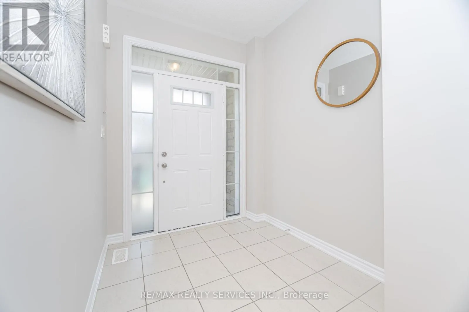 93 ROYAL FERN CRESCENT