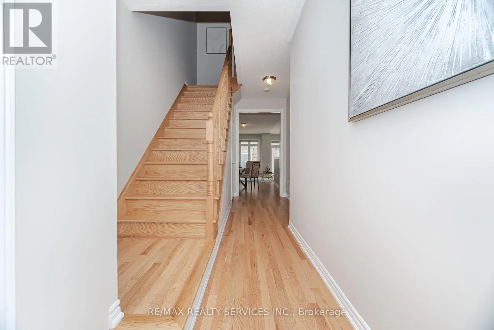 93 ROYAL FERN CRESCENT