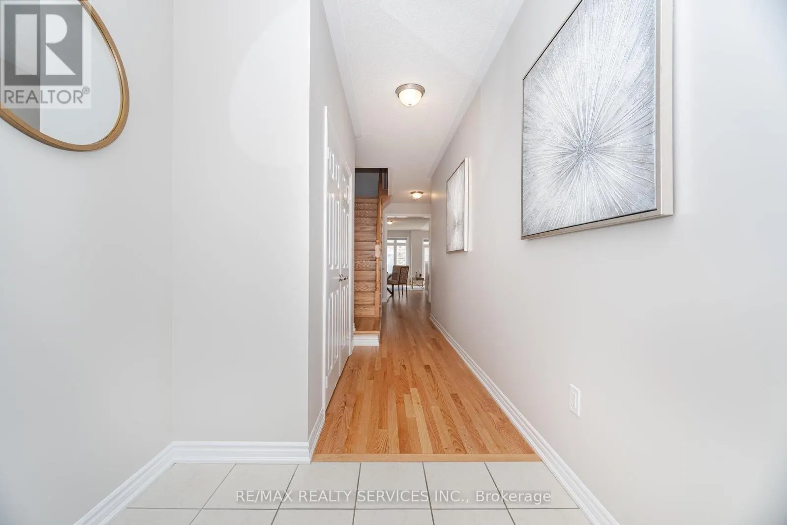 93 ROYAL FERN CRESCENT