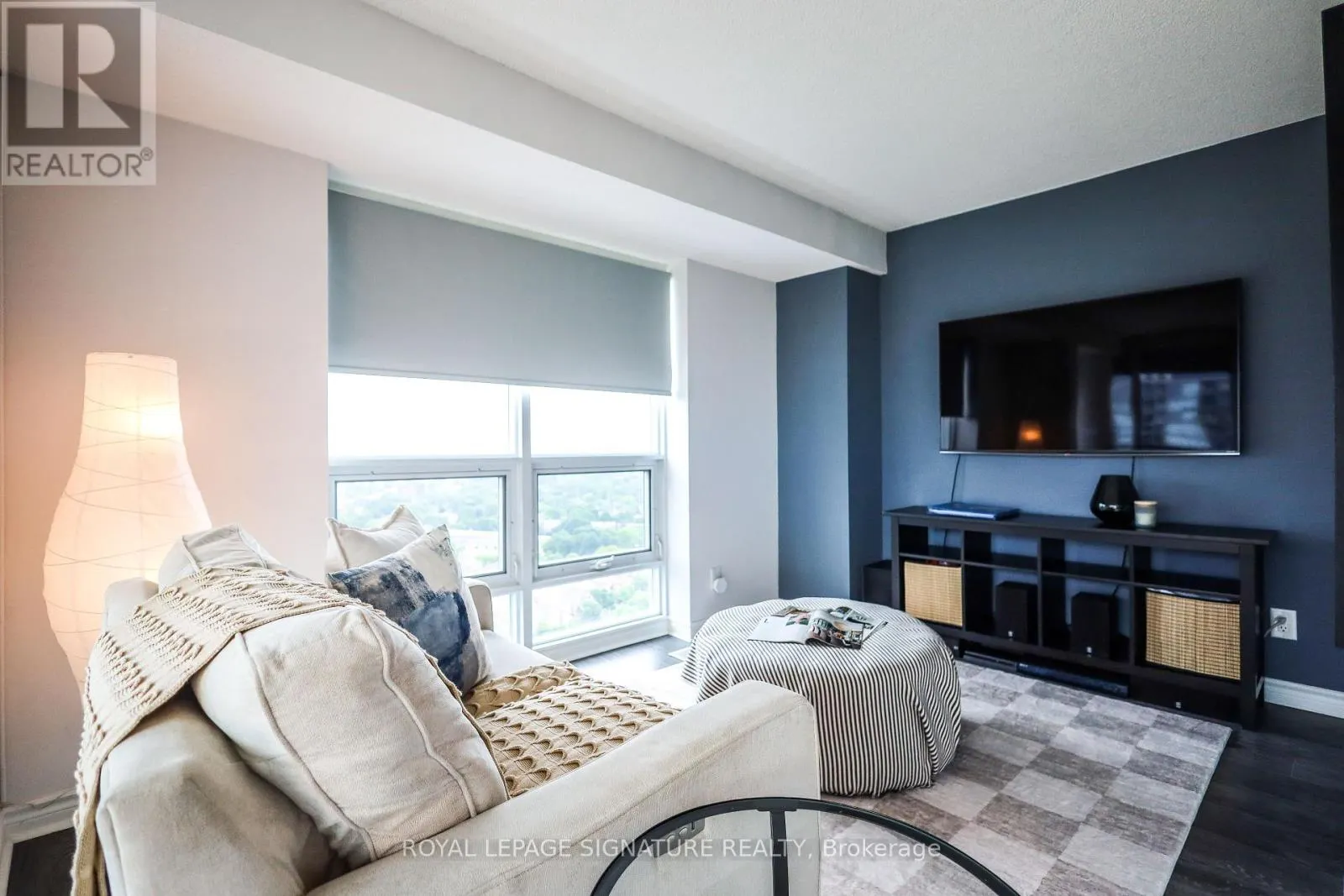 2304 - 155 LEGION ROAD N