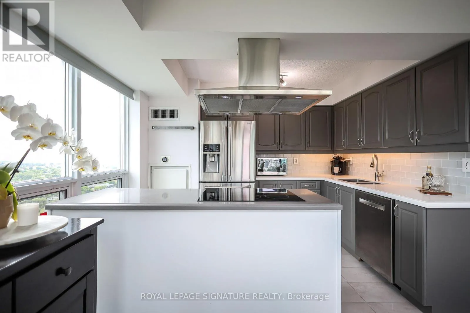 2304 - 155 LEGION ROAD N