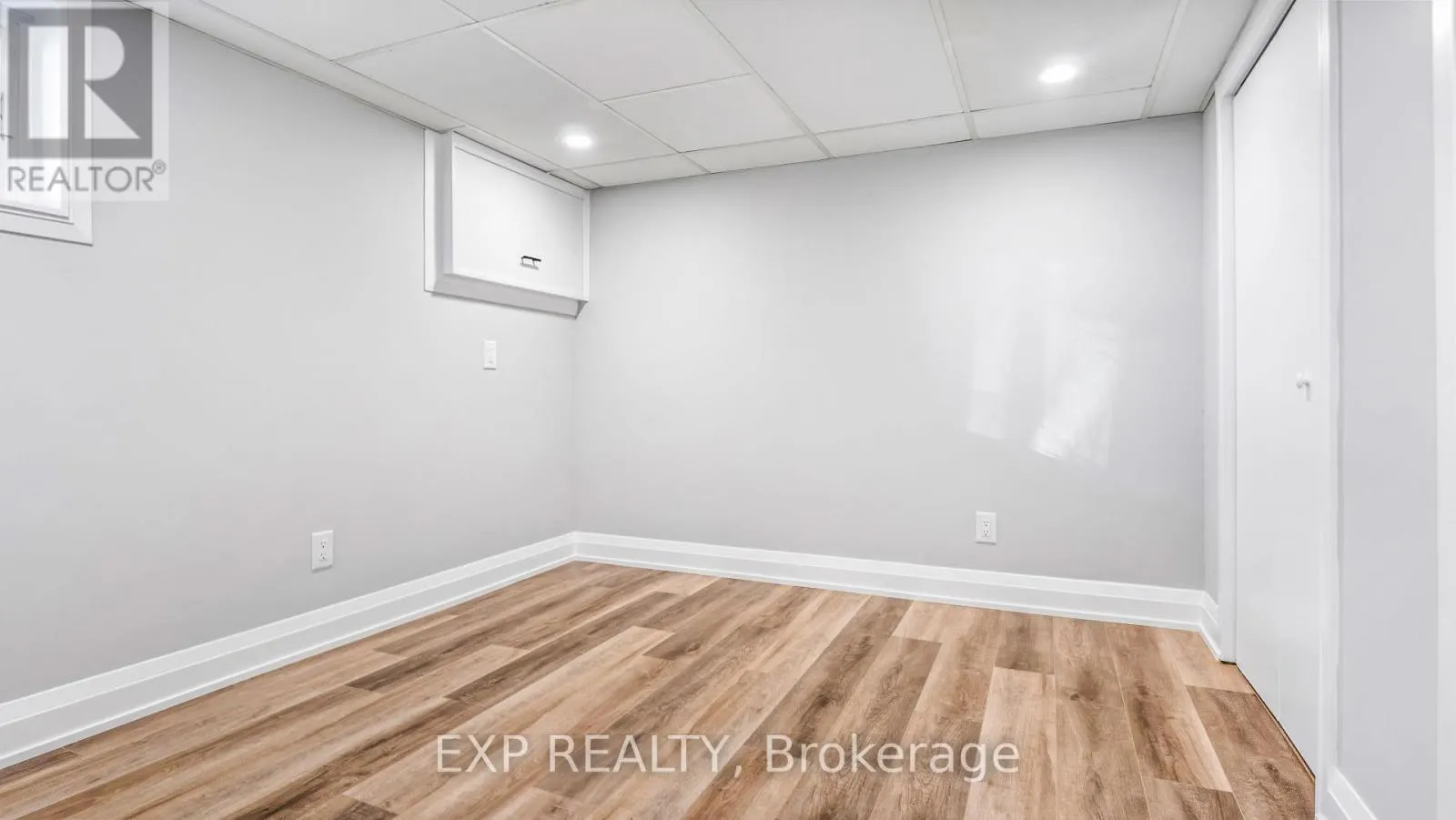 1036 CEDARWOOD PLACE