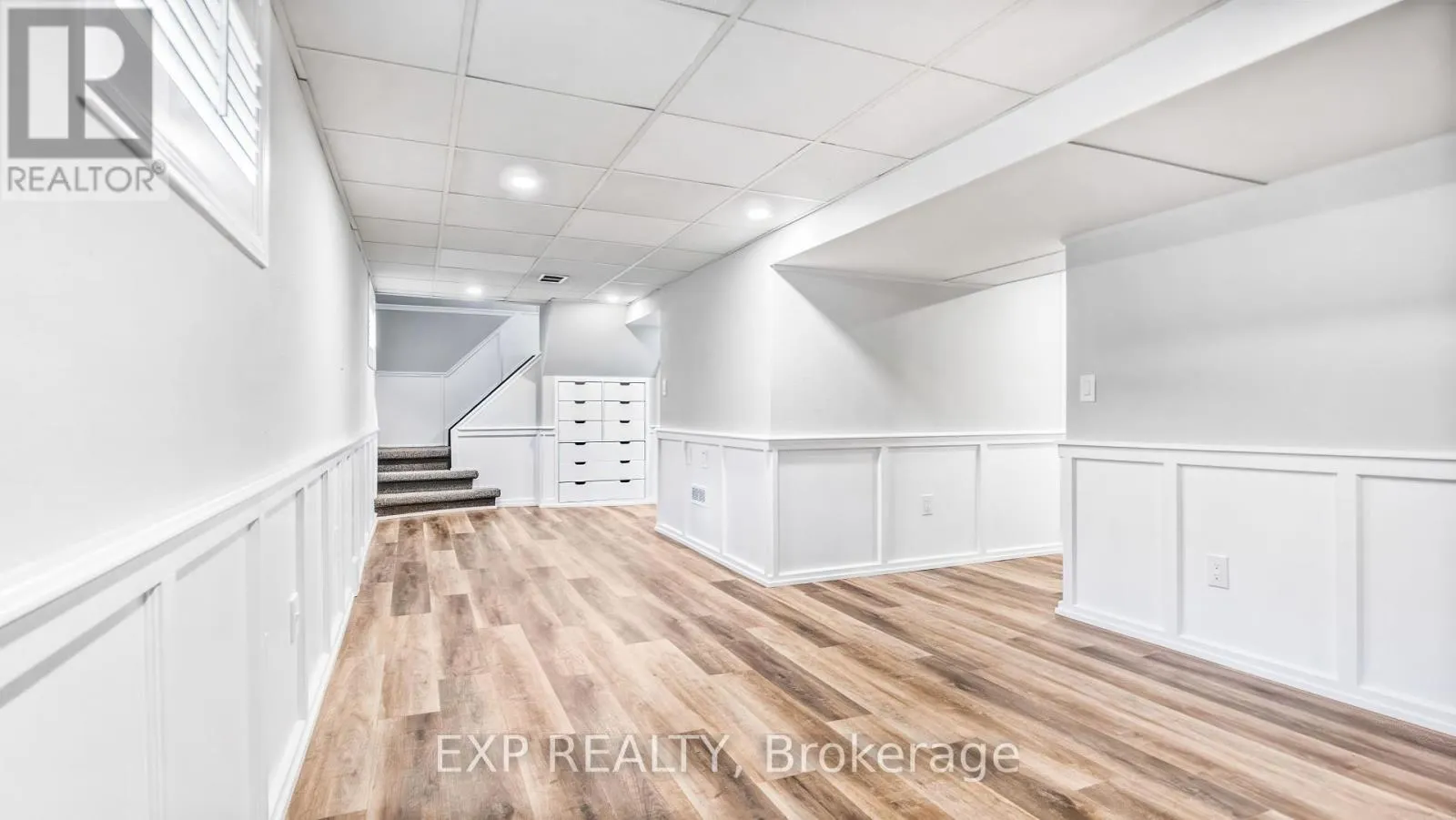 1036 CEDARWOOD PLACE