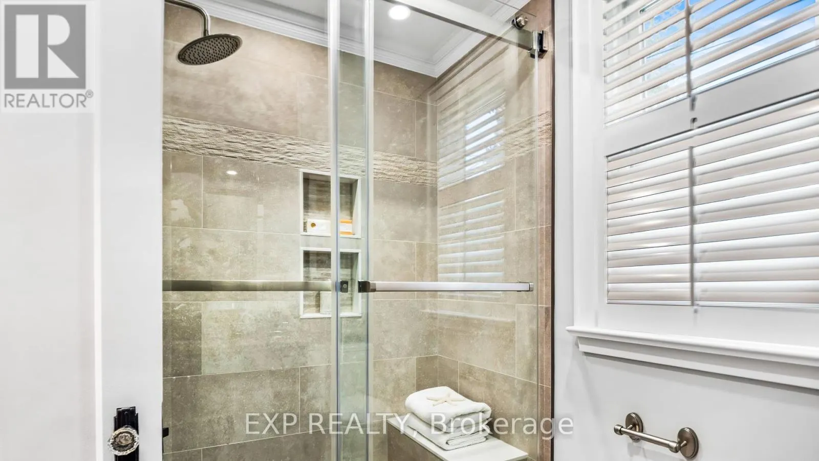 1036 CEDARWOOD PLACE
