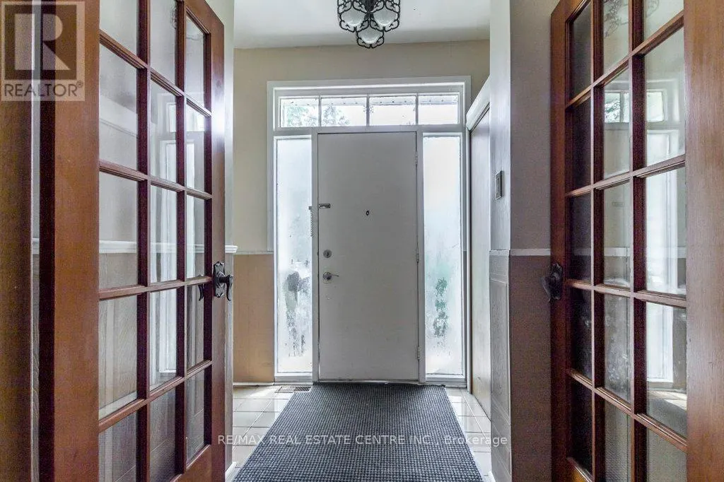 215-217 QUEEN STREET