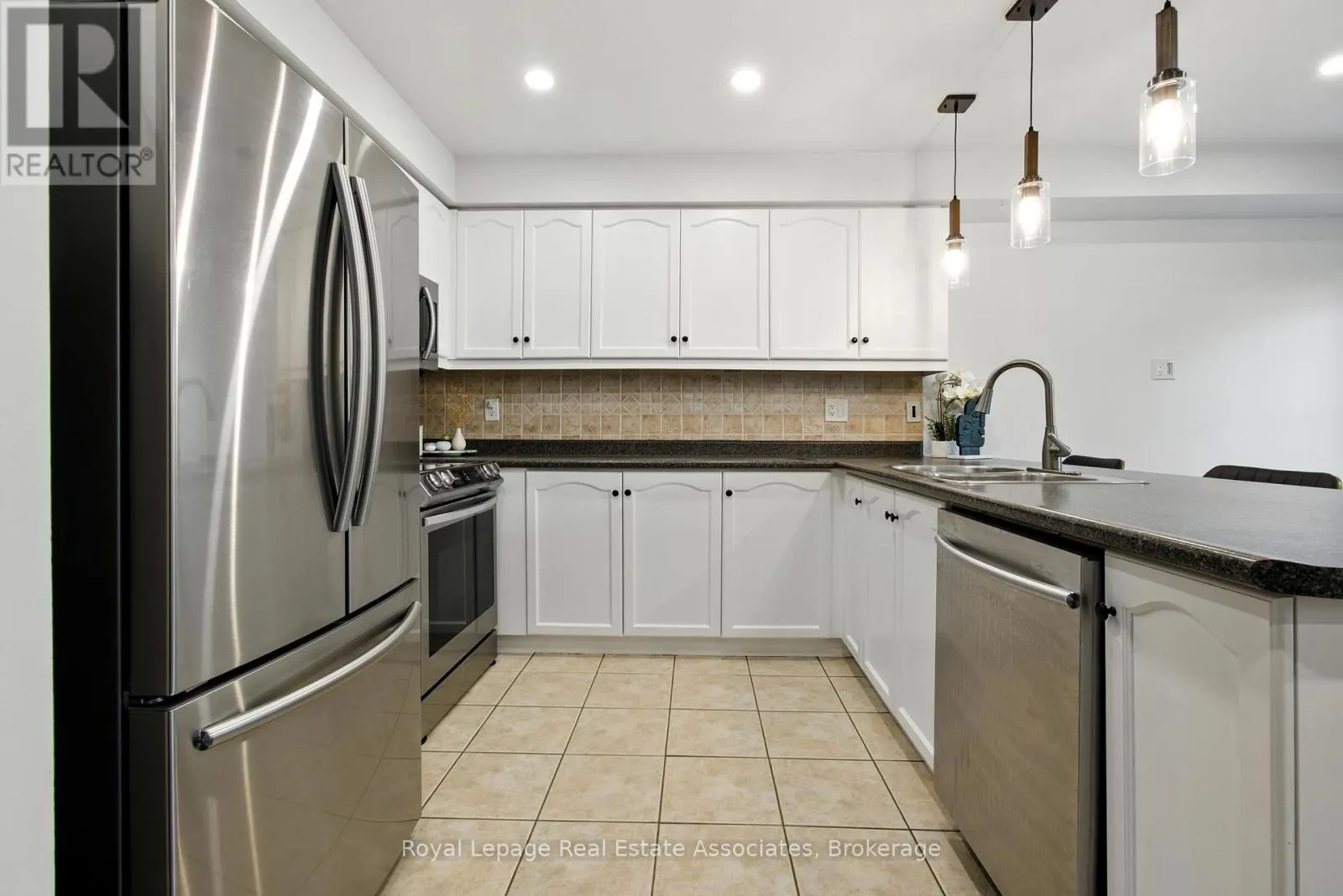 41 DOMINION GARDENS DRIVE