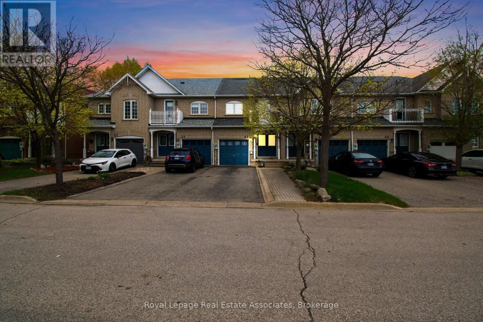 41 DOMINION GARDENS DRIVE
