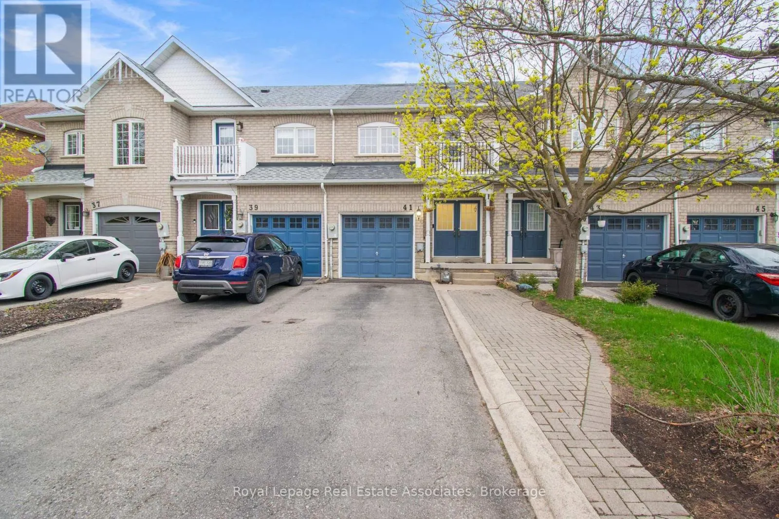 41 DOMINION GARDENS DRIVE