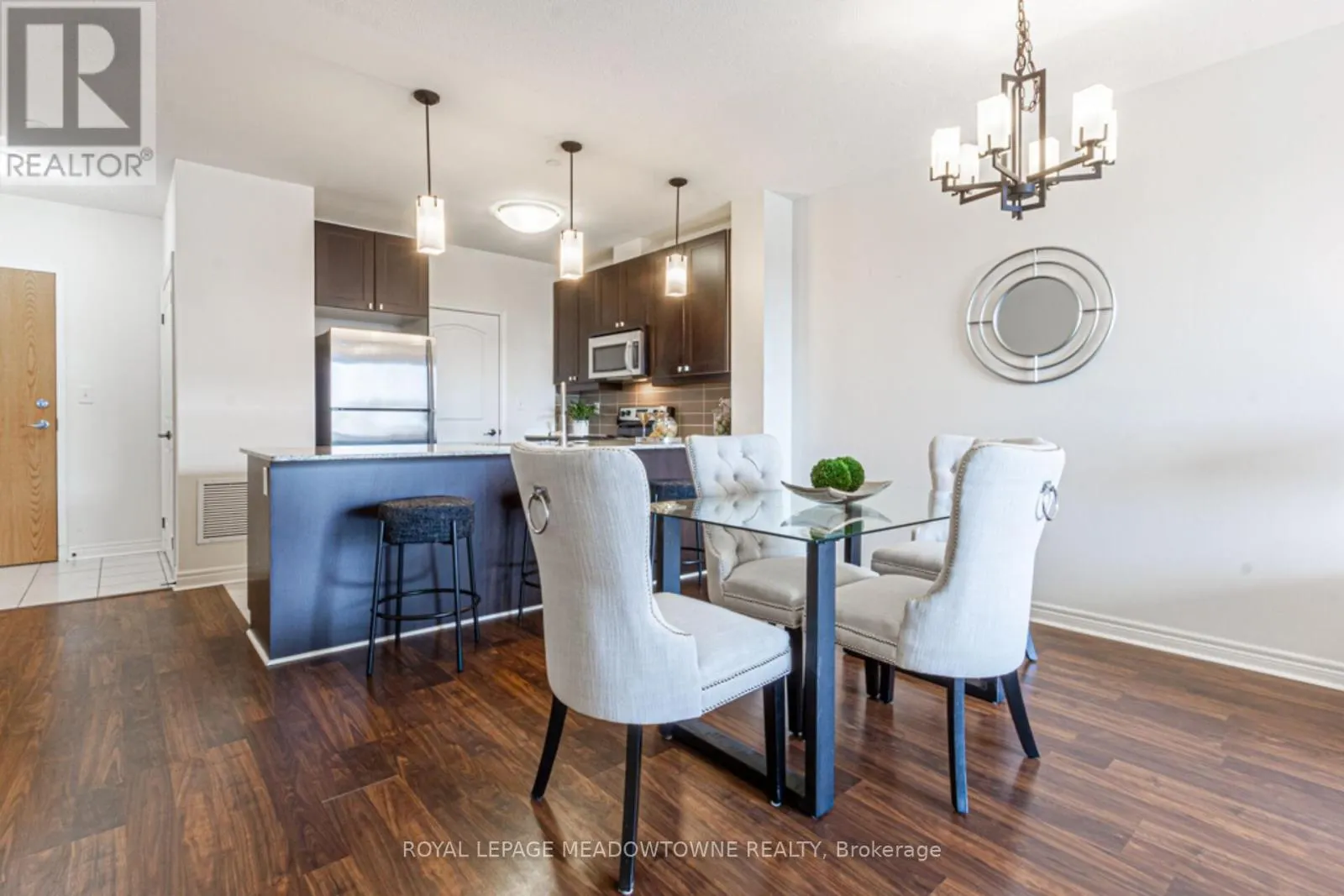 326 - 383 MAIN STREET E