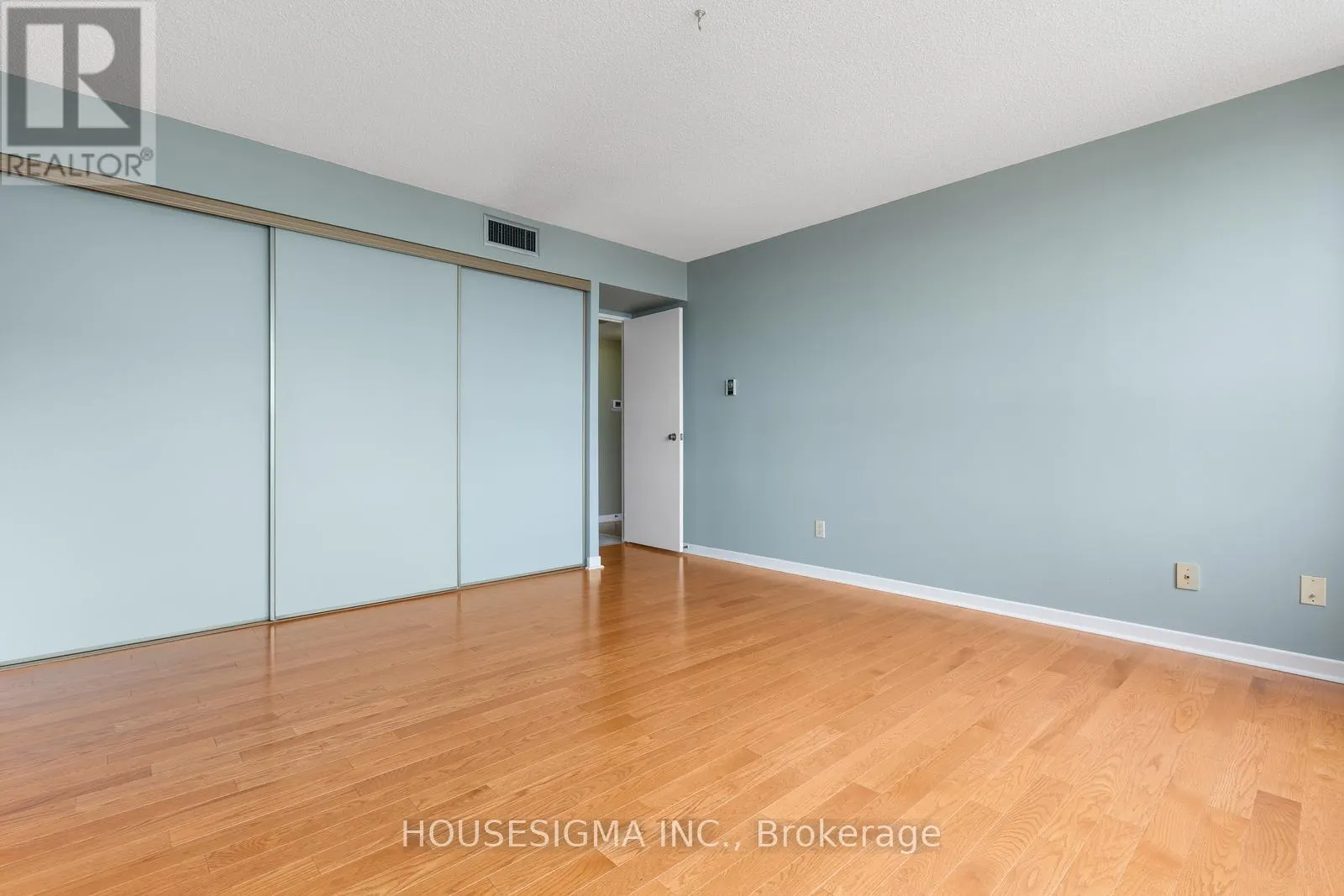 2010 - 1300 BLOOR STREET