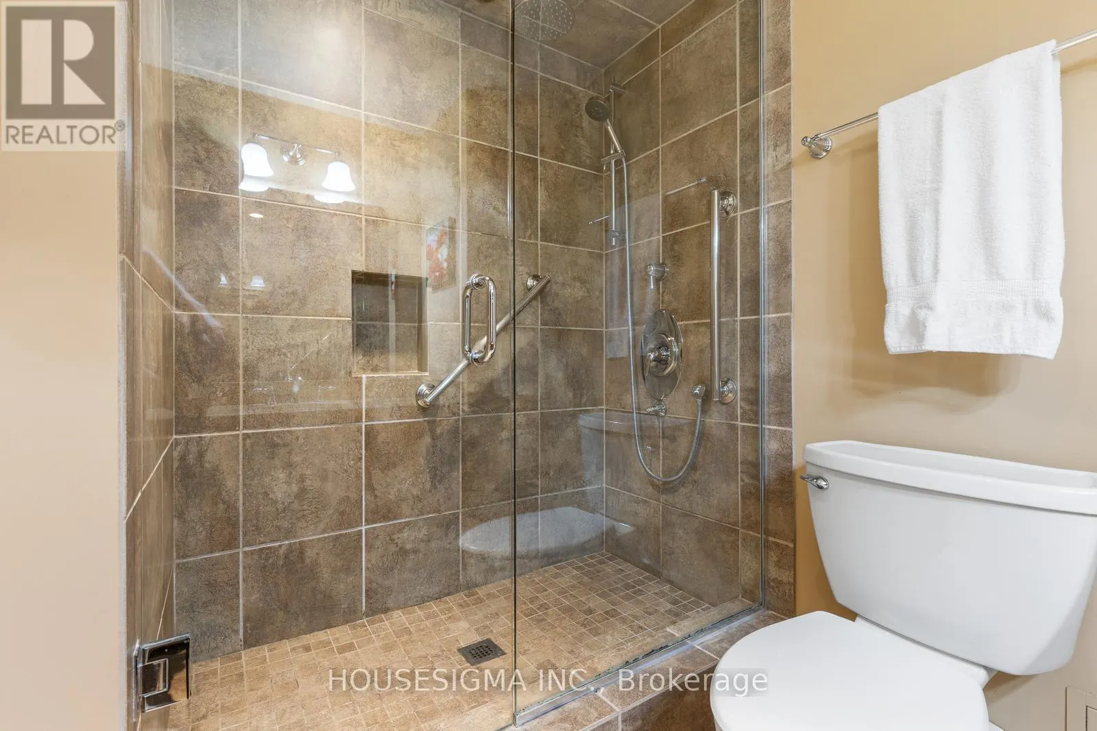2010 - 1300 BLOOR STREET