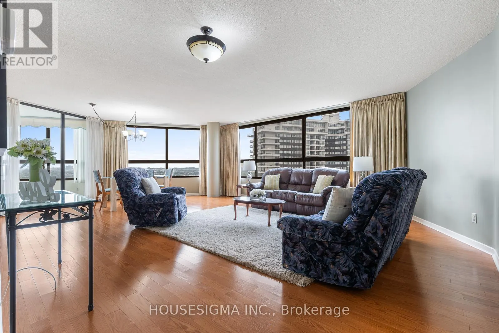 2010 - 1300 BLOOR STREET