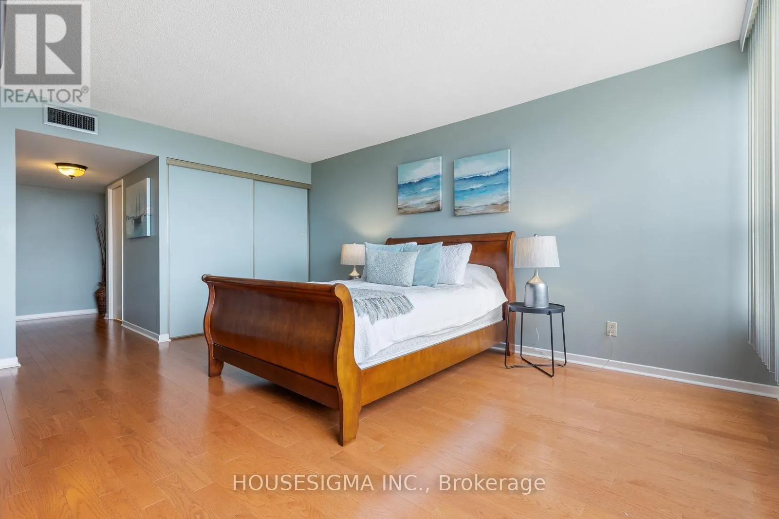2010 - 1300 BLOOR STREET