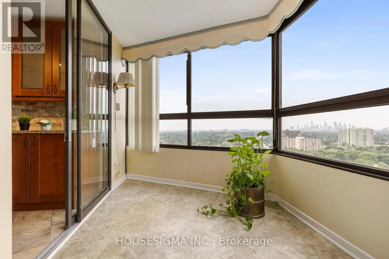 2010 - 1300 BLOOR STREET
