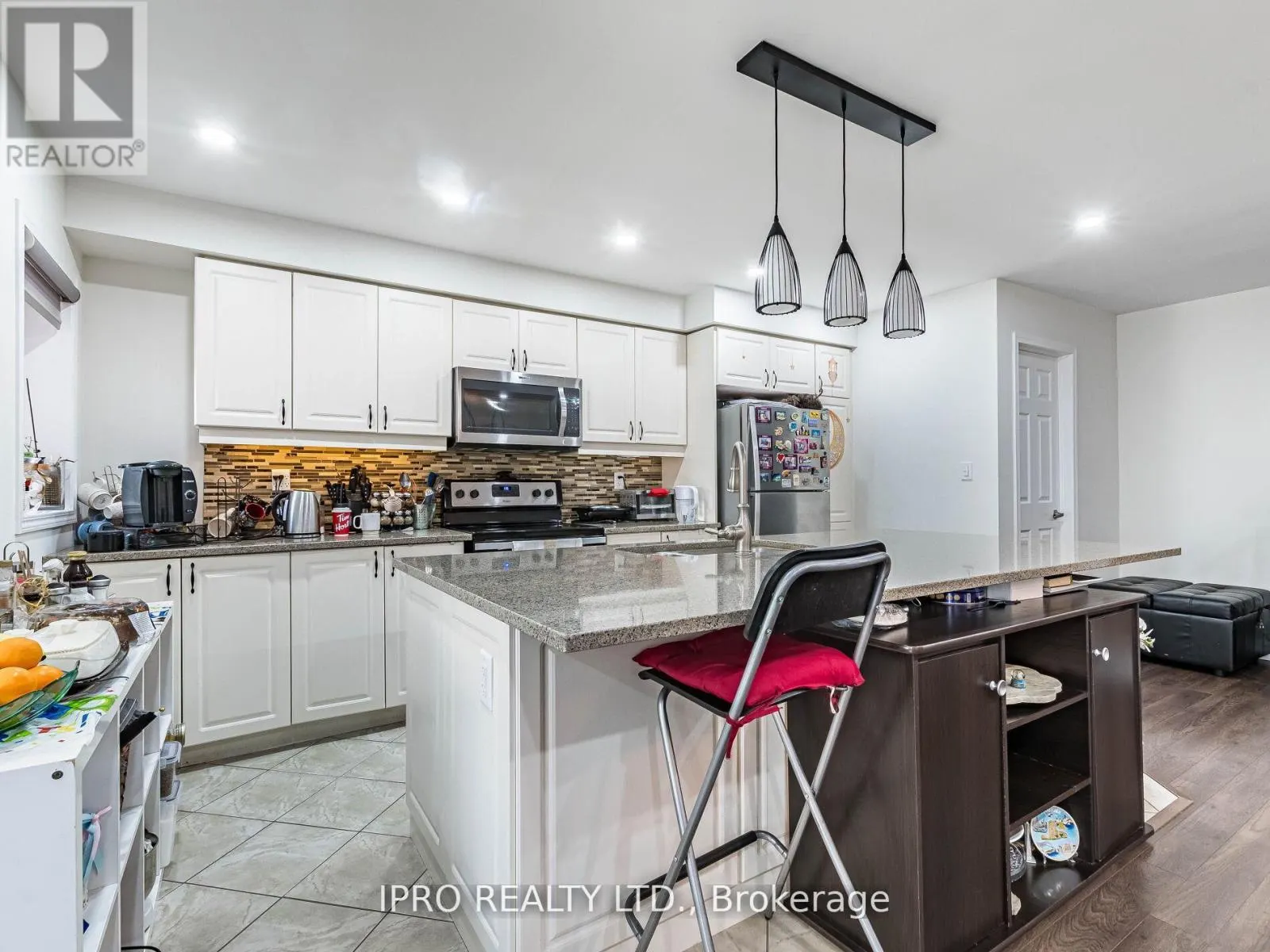 581 ALLPORT GATE