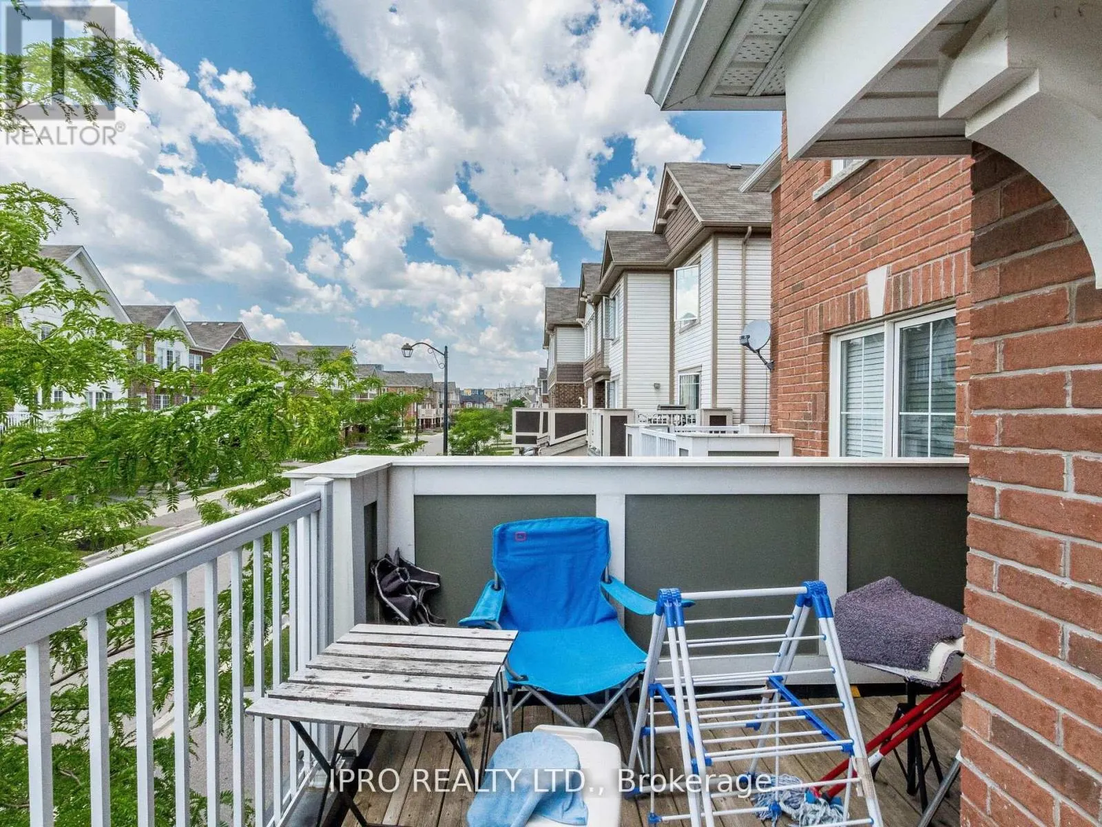 581 ALLPORT GATE
