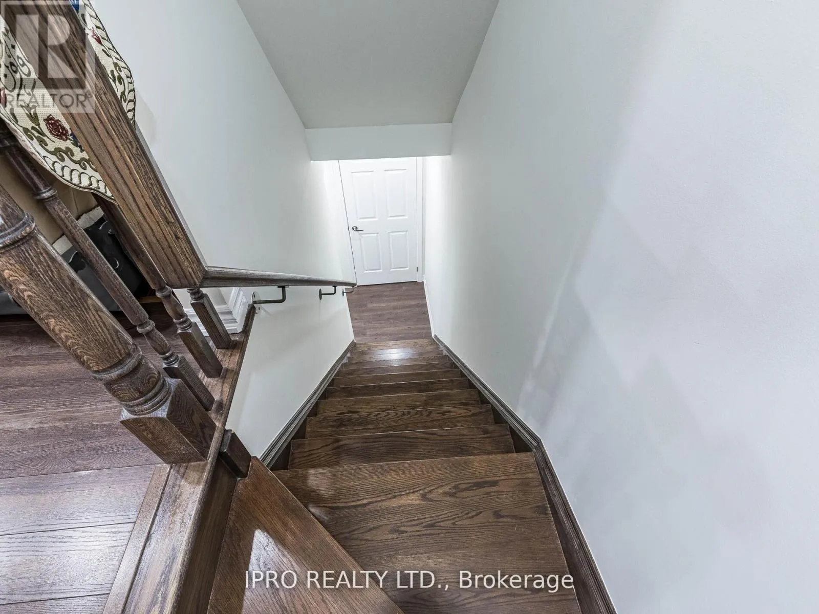 581 ALLPORT GATE