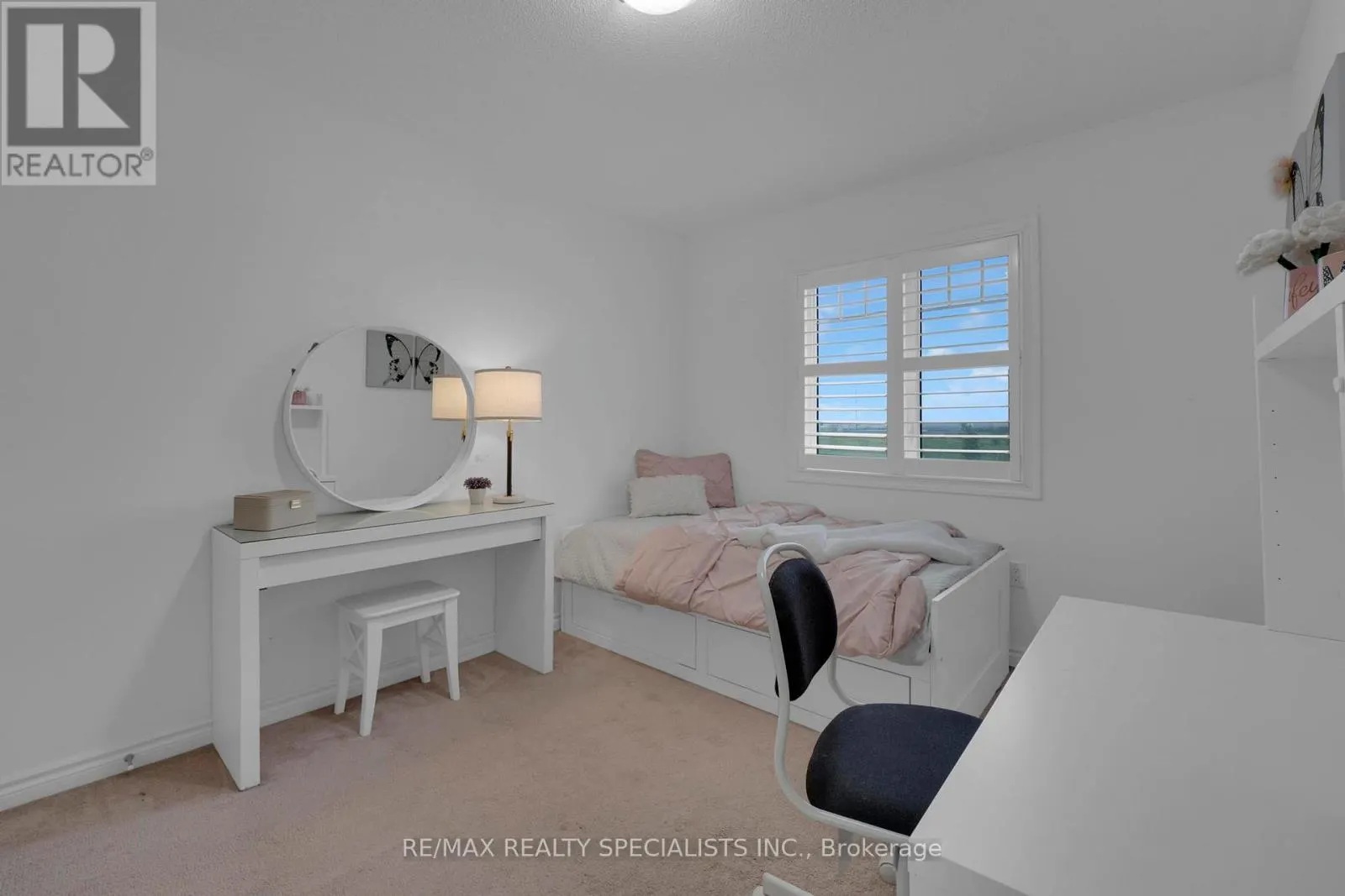 36 - 1000 ASLETON BOULEVARD