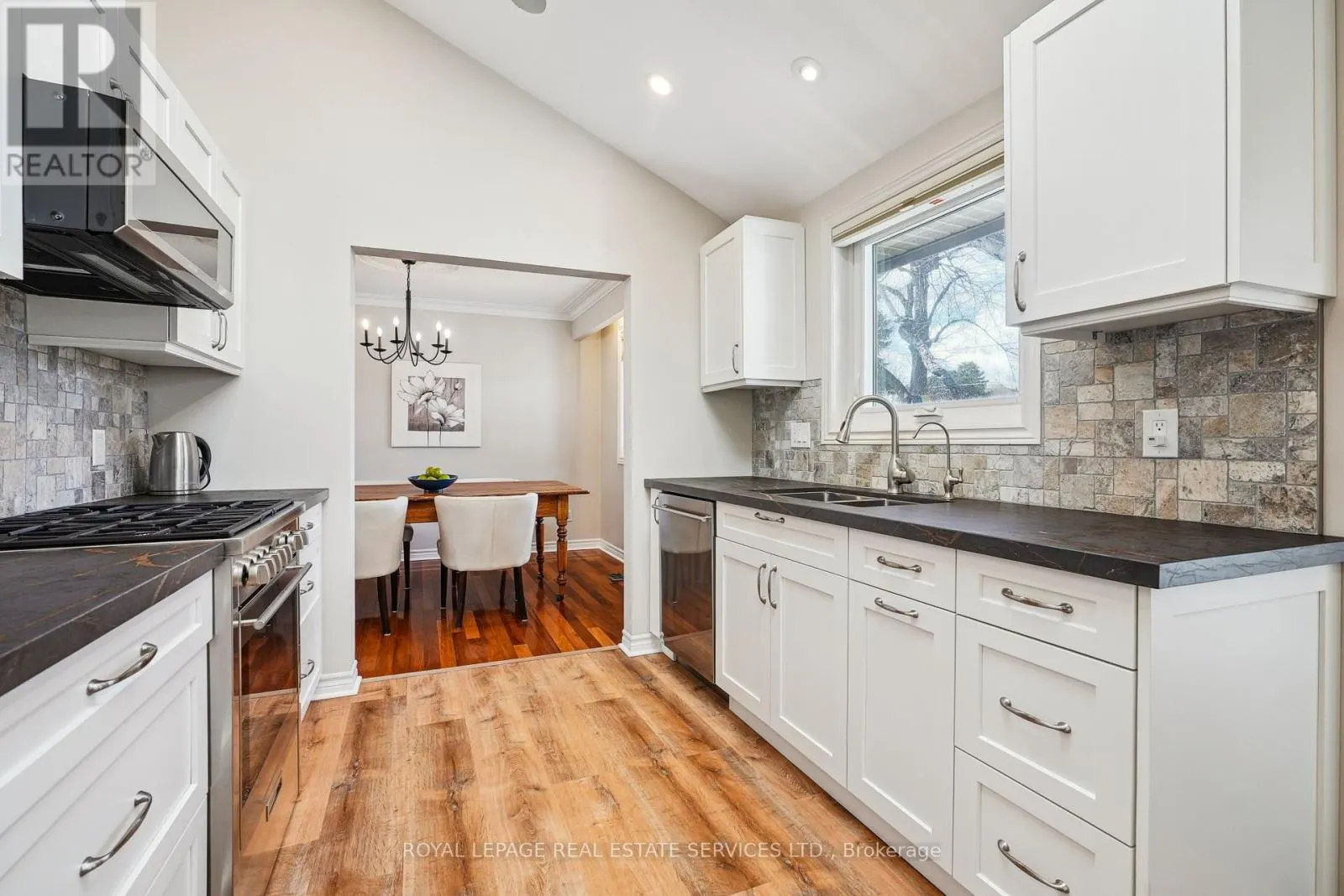 602 ROSEDALE CRESCENT