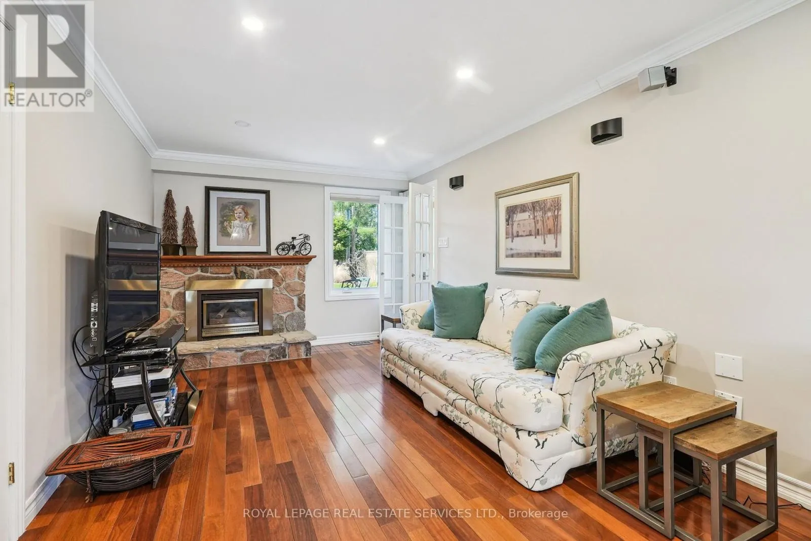 602 ROSEDALE CRESCENT