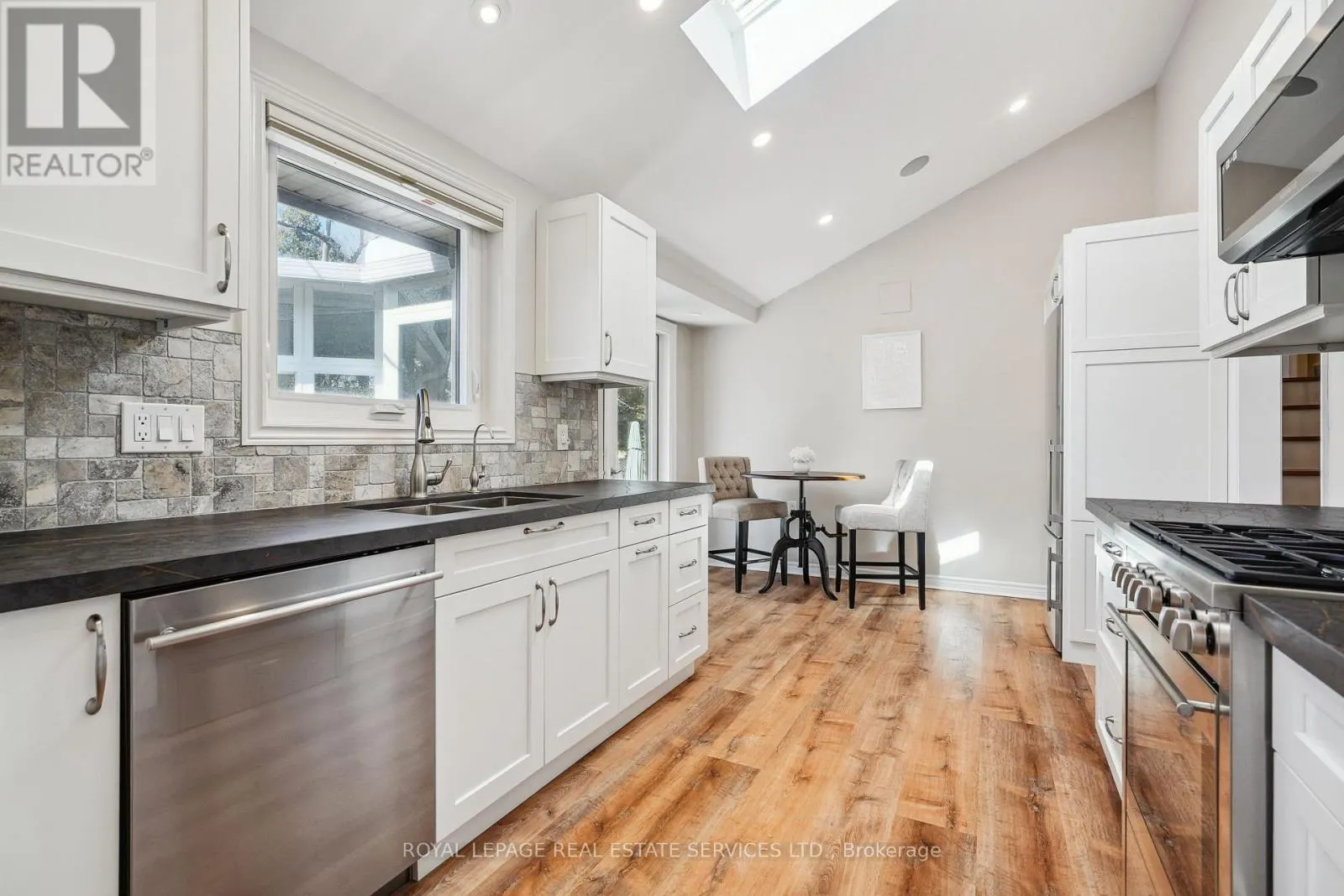 602 ROSEDALE CRESCENT