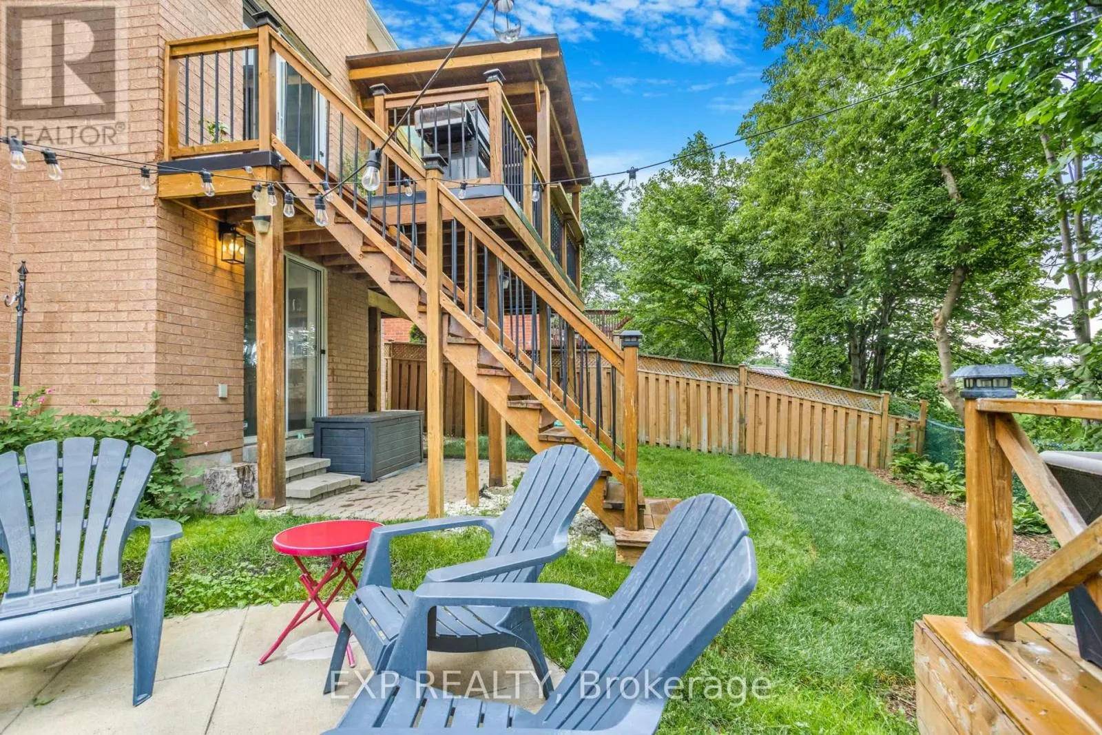 184 HOWARD CRESCENT