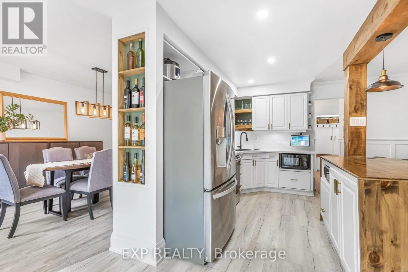 184 HOWARD CRESCENT