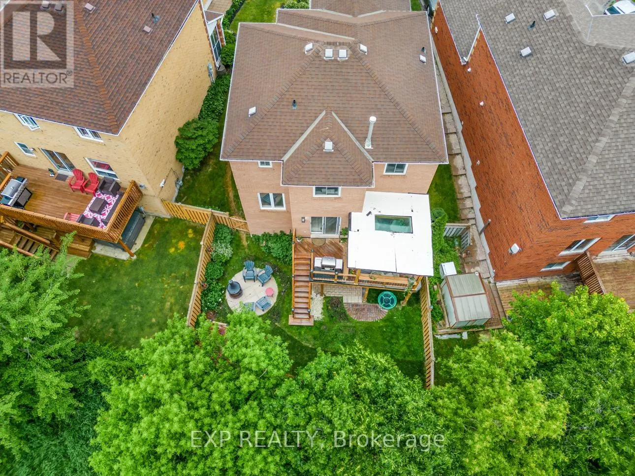 184 HOWARD CRESCENT