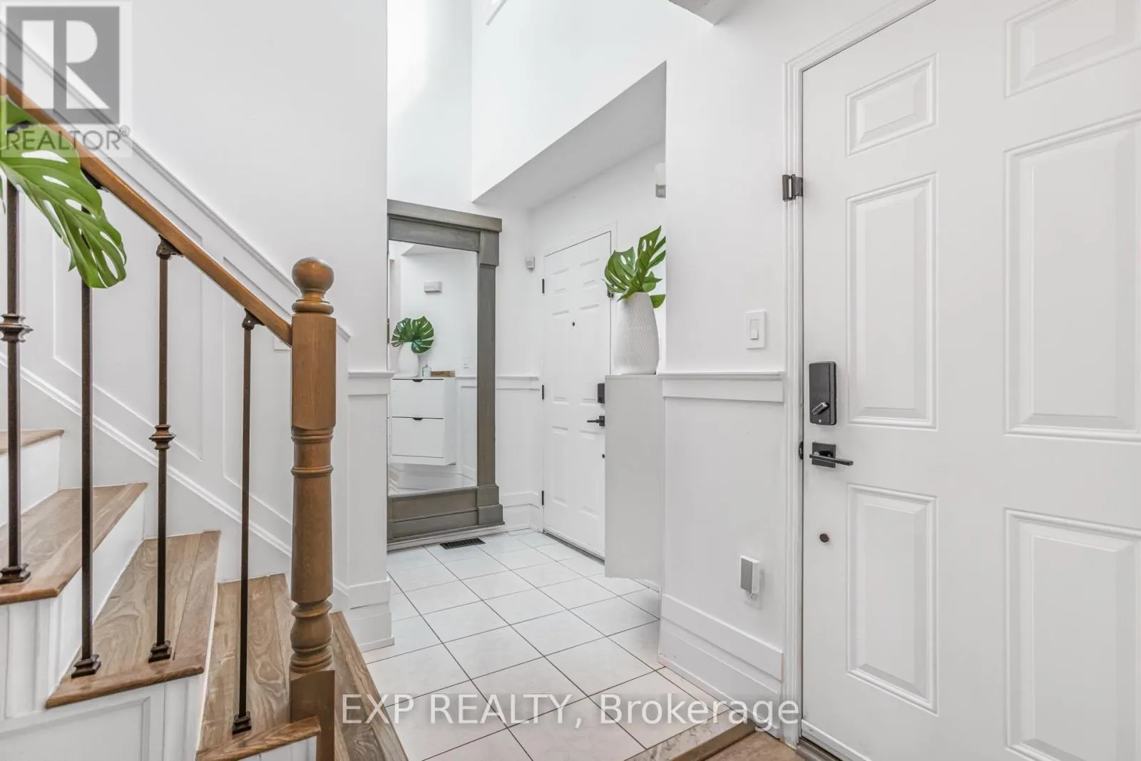 184 HOWARD CRESCENT