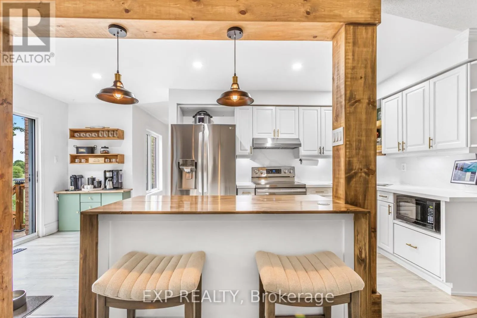 184 HOWARD CRESCENT