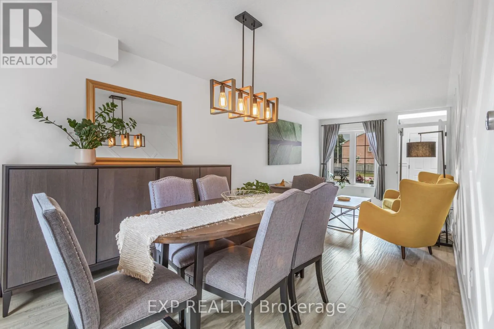 184 HOWARD CRESCENT