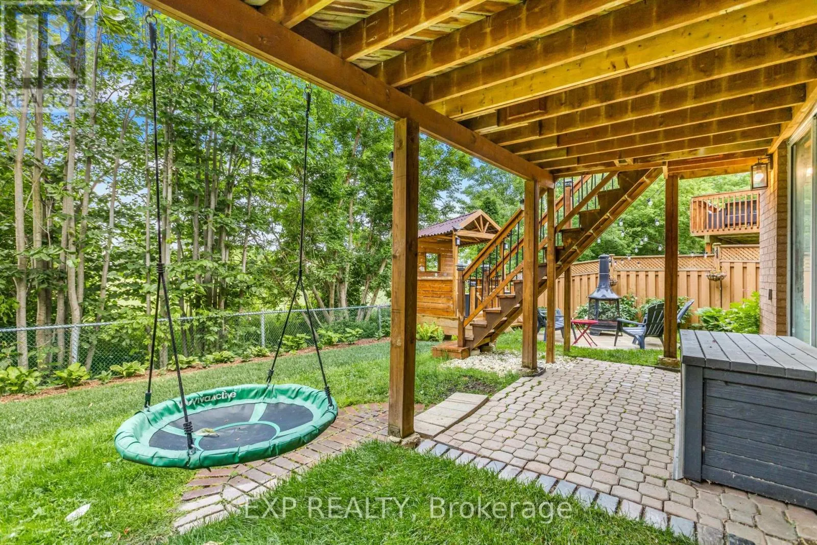 184 HOWARD CRESCENT