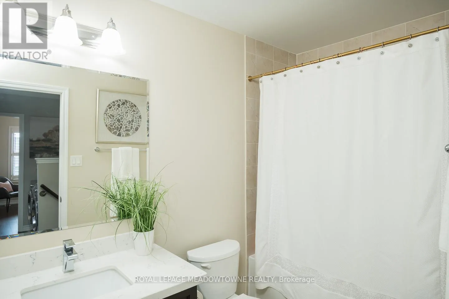 298 REIS PLACE