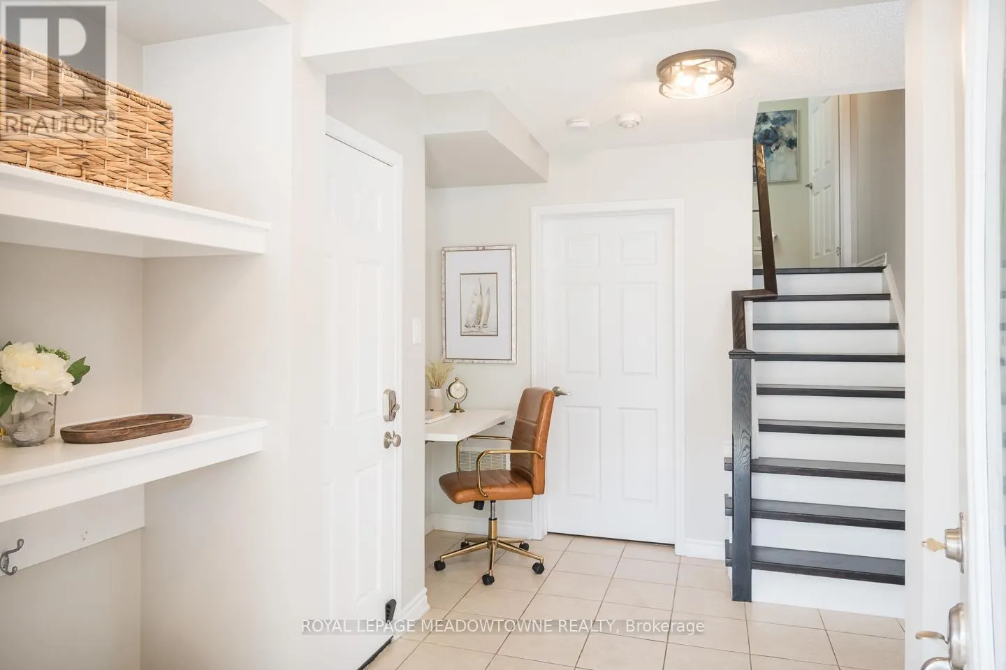 298 REIS PLACE