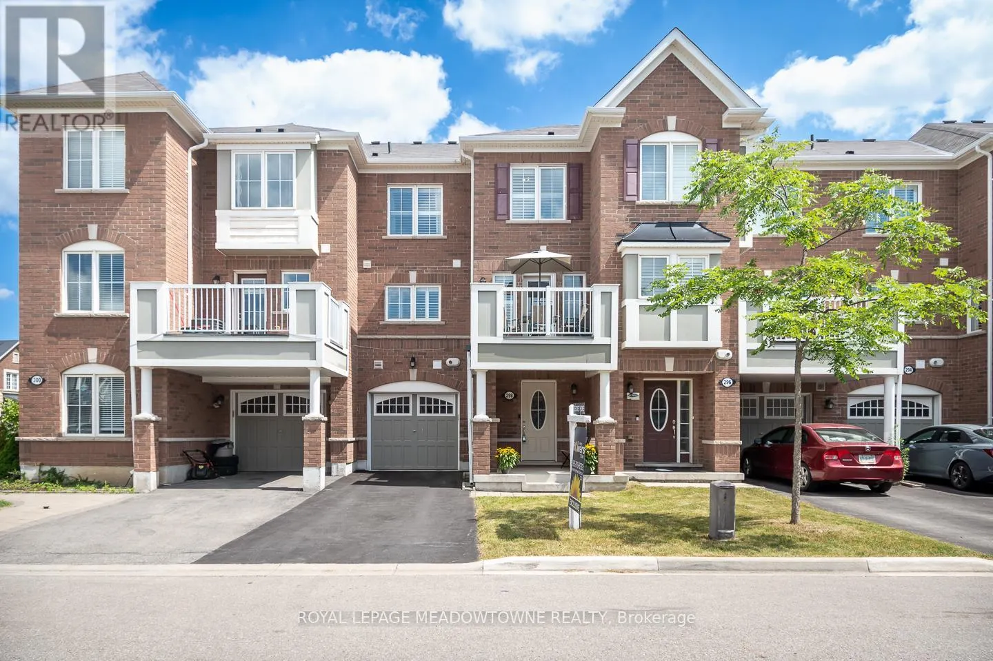 298 REIS PLACE