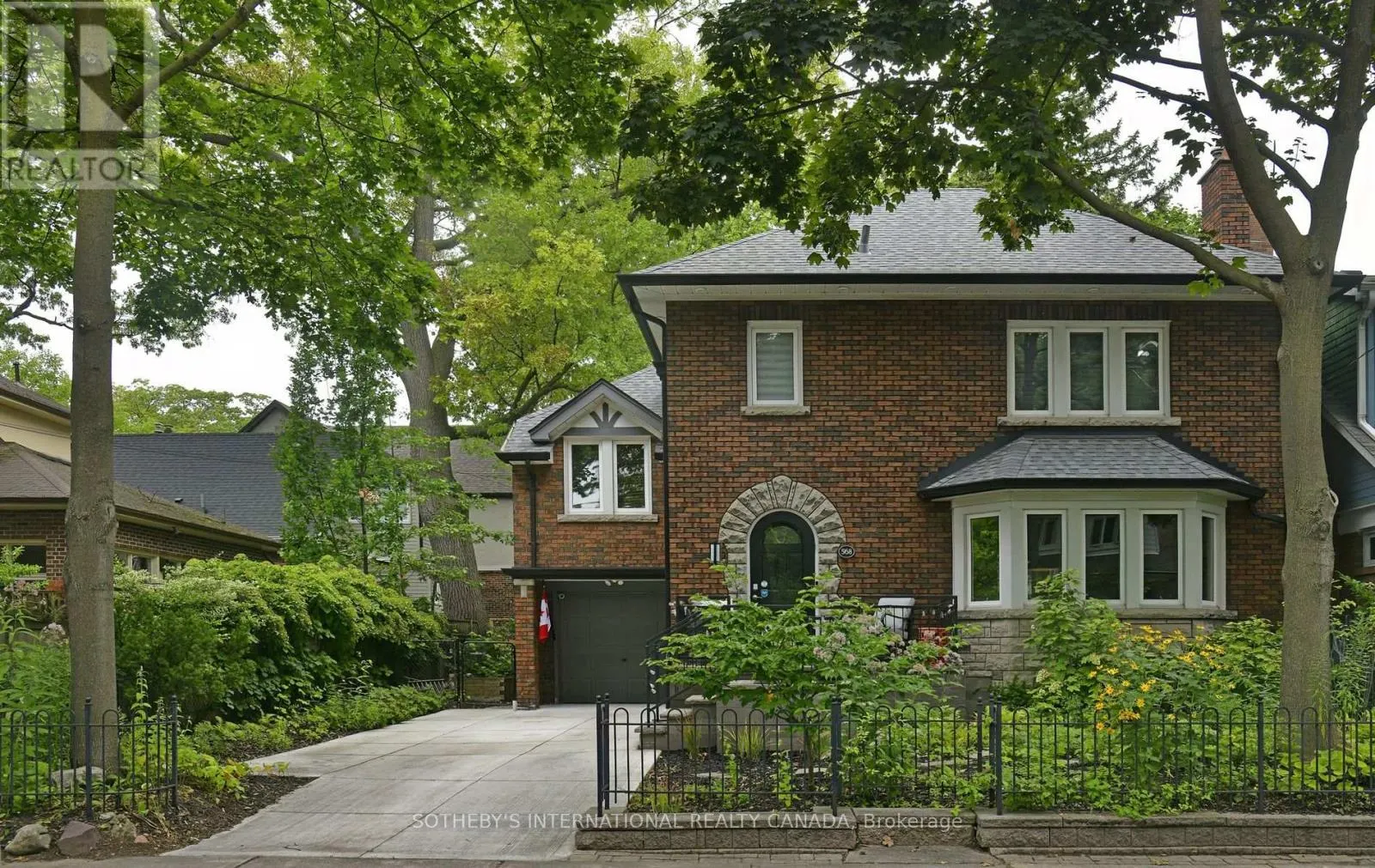 568 WINDERMERE AVENUE