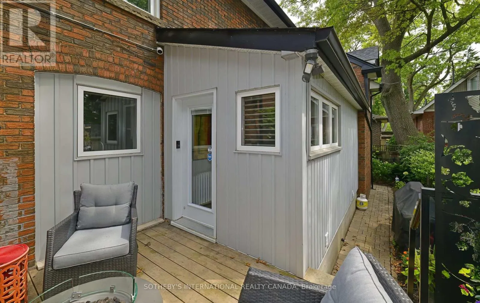 568 WINDERMERE AVENUE