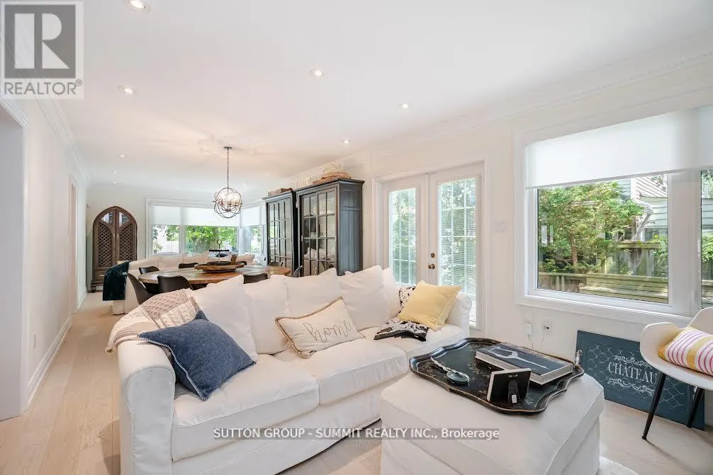 38 JOHN STREET S