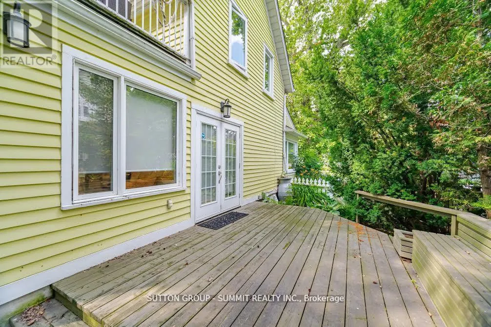 38 JOHN STREET S